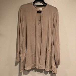 vici collection Love All Day Keyhole Top - Stone